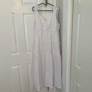 Old navy fit and flare tiered maxi dress white XL